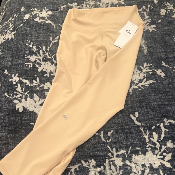 BRAND NEW Alo Airlift High Waist 7/8 Leggings - Picture 7 of 9